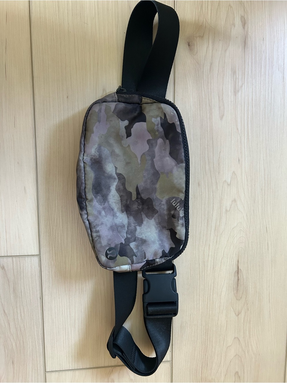 Lululemon Camo Crossbody Belt Bag – Small Side Bag